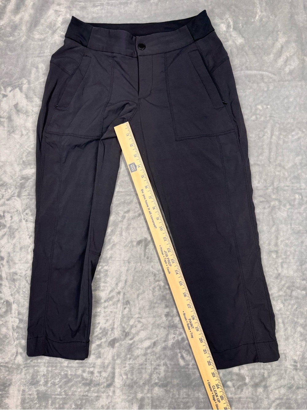 Athleta Black Women's Jogger Capris with Cargo Pockets - Picture 11 of 12